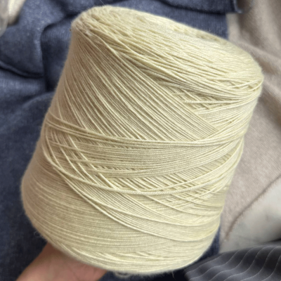 Бобина Merinos 2600 (100% меринос), 260 м. (1014, Лемончелла)