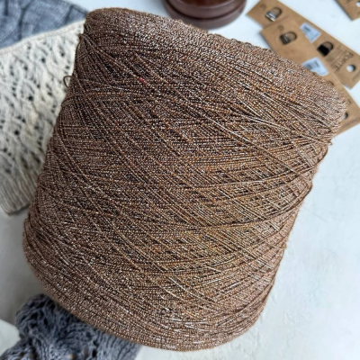 Бобина Tequila (25% хлопок, 21% люрекс, 54% Па), 640 м. (7306, Бурбон)