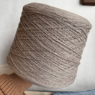 Бобина Zagor 2/14 (40% кашемир, 42% меринос, 18% шелк), 700 м. (4825, Пенка латте)