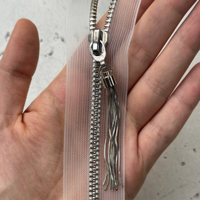 Молния 55 см страшный дефицит (7018897, Серебро с кисточкой, 55 см)