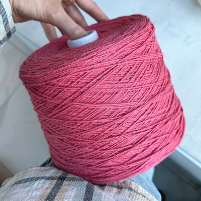 Бобина Setalino (50% шелк, 50% лен), 300 м. (9055 Rosso, Красная роза)