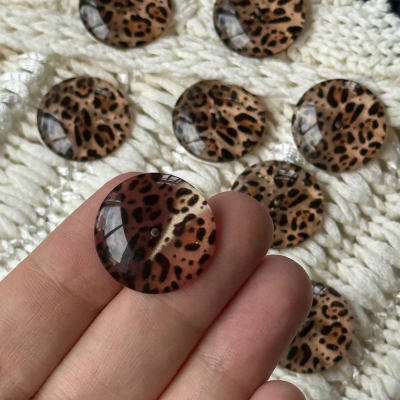 Пуговицы Sandra, Леопард, размер 36 (1545Y-36-3, Гепард)