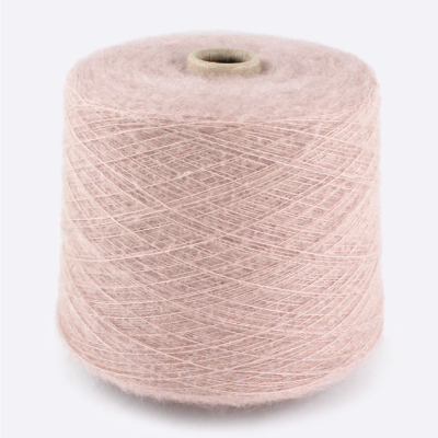 Бобина KIDSILK (70% кидмохер, 30% шелк), 900 м. (9005, Пудра)