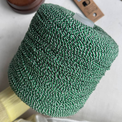 Бобина Carisio (83% хлопок, 17% Па), 250 м. (12, Боттега Венета)