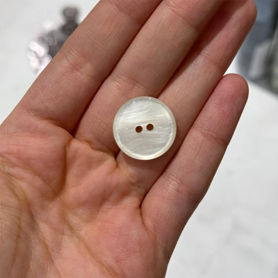 Пуговицы CONCEPT Mother of Pearl, размер 32, 20 мм (75315-032-COL.1AUSTRALIAN, Белый)