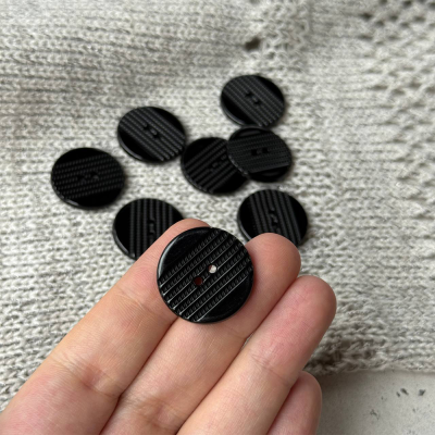 Пуговицы Sandra, Ряды, размер 36 (4750N-36-Col.NERO, Черный)