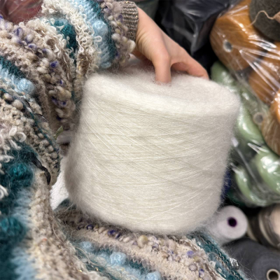 Бобина TOP 50 by Filpucci (50% кидмохер, 20% меринос, 30% Па), 1100 м (350, Молоко)