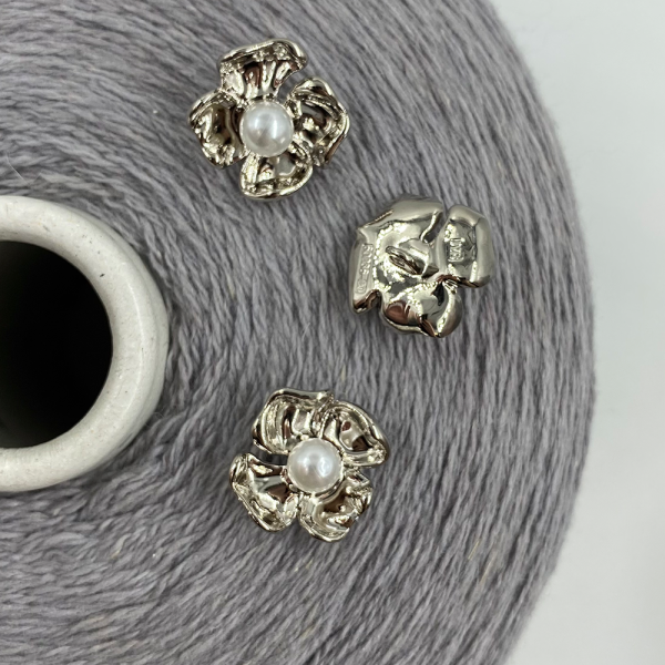 Пуговица CHANEL SS Четырехлистник 20 мм