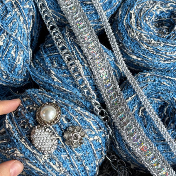 Украшение Chanel НА МЕТРАЖ