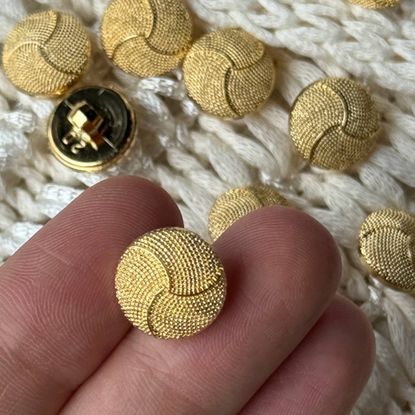 Пуговицы Sandra, размер 20