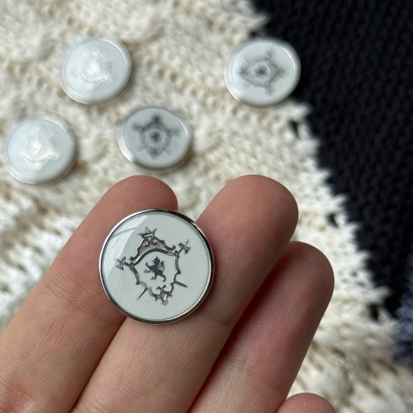 Пуговицы Sandra, размер 36