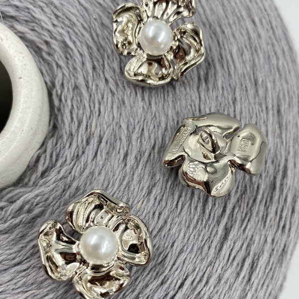 Пуговица CHANEL SS Четырехлистник 20 мм