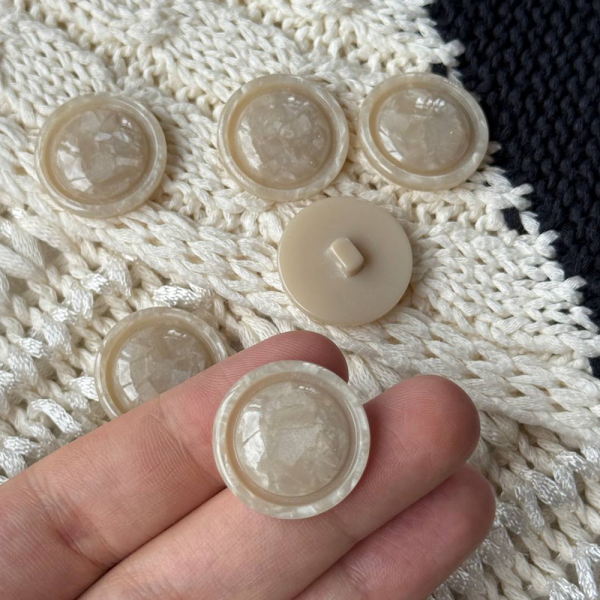 Пуговицы Sandra, Перламутр, размер 36