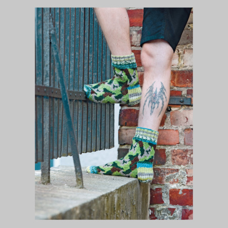 Книга Энциклопедия мужских носков. Вяжем спицами. Более 20 моделей Марьюкка Вуорисало, Пирье Иивонен