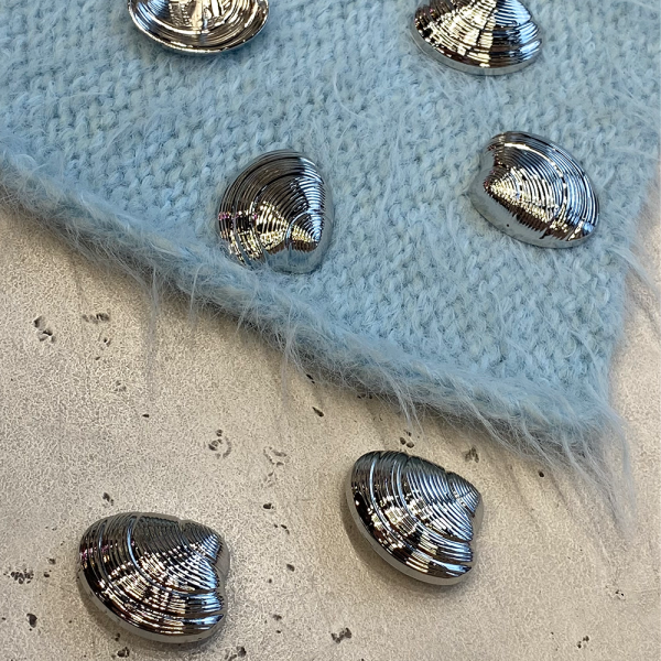 Пуговица CHANEL SS Мидия 38 мм